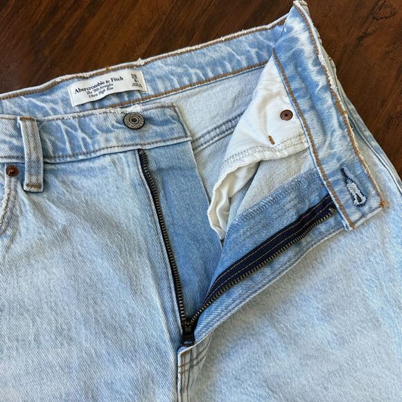 ABERCROMBIE & FITCH The 90s Straight Ultra High Rise Jeans Blue - Picture 5 of 15